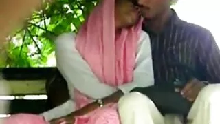 හාවා සංවිධානය ලිංගික පෙන්වීමට විසින් Plabo