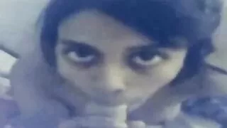 මෝටර් රථය තුළ පළමු වරට ශ්රවණාගාරය