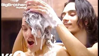 මනාලයා තම මනාලිය තවත් විසින් කෙළ බලා