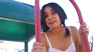 Troiachka zhmJ දී විහිළුවක් තල්ලූ
